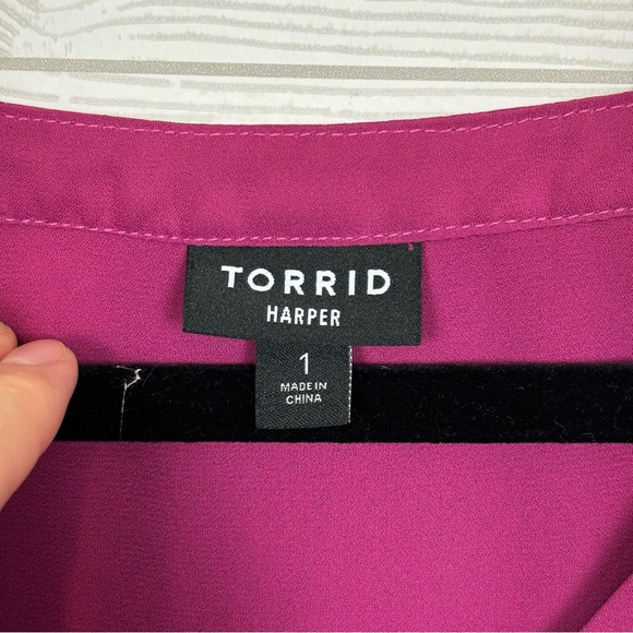 Torrid Harper Georgette Flutter Sleeve Purple Blouse Size 1X - Picture 7 of 7